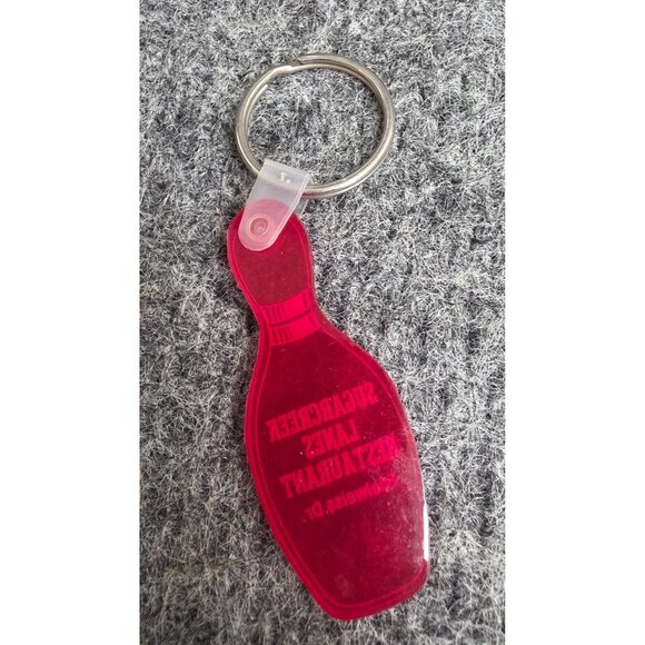 Bowling Pin Keychain Sugarcreek Lanes Restaurant Souvenir Red & White - Picture 3 of 3